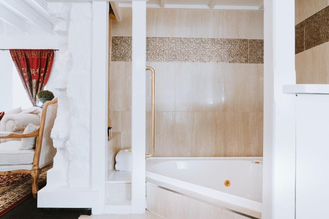 A Loft In The Mill Boutique Accommodation Olinda Bagian luar foto